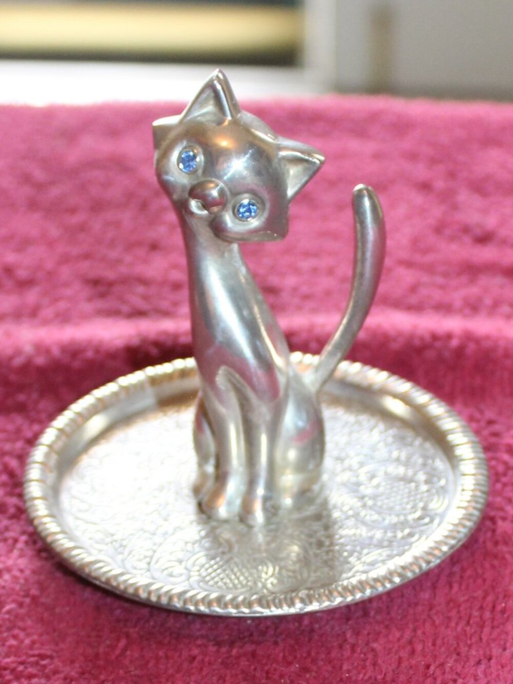 Vintage Seated Cat Floral Tray Ring Jewelry Holder